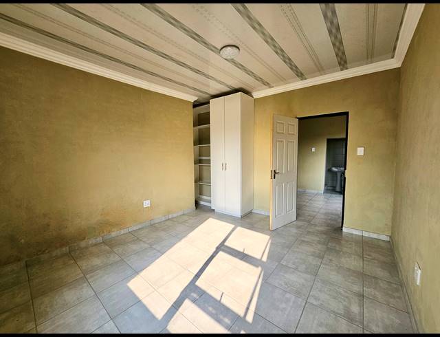 1 bed property to rent in KLOPPERPARK